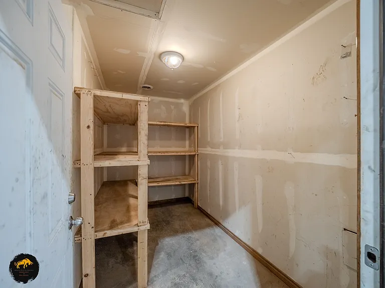 10 Orin Industrial Ave — Photo 15