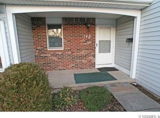 143 Flower Dale Dr, Rochester, NY 14626