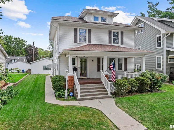 2707 Grand Ave, Davenport, IA 52803