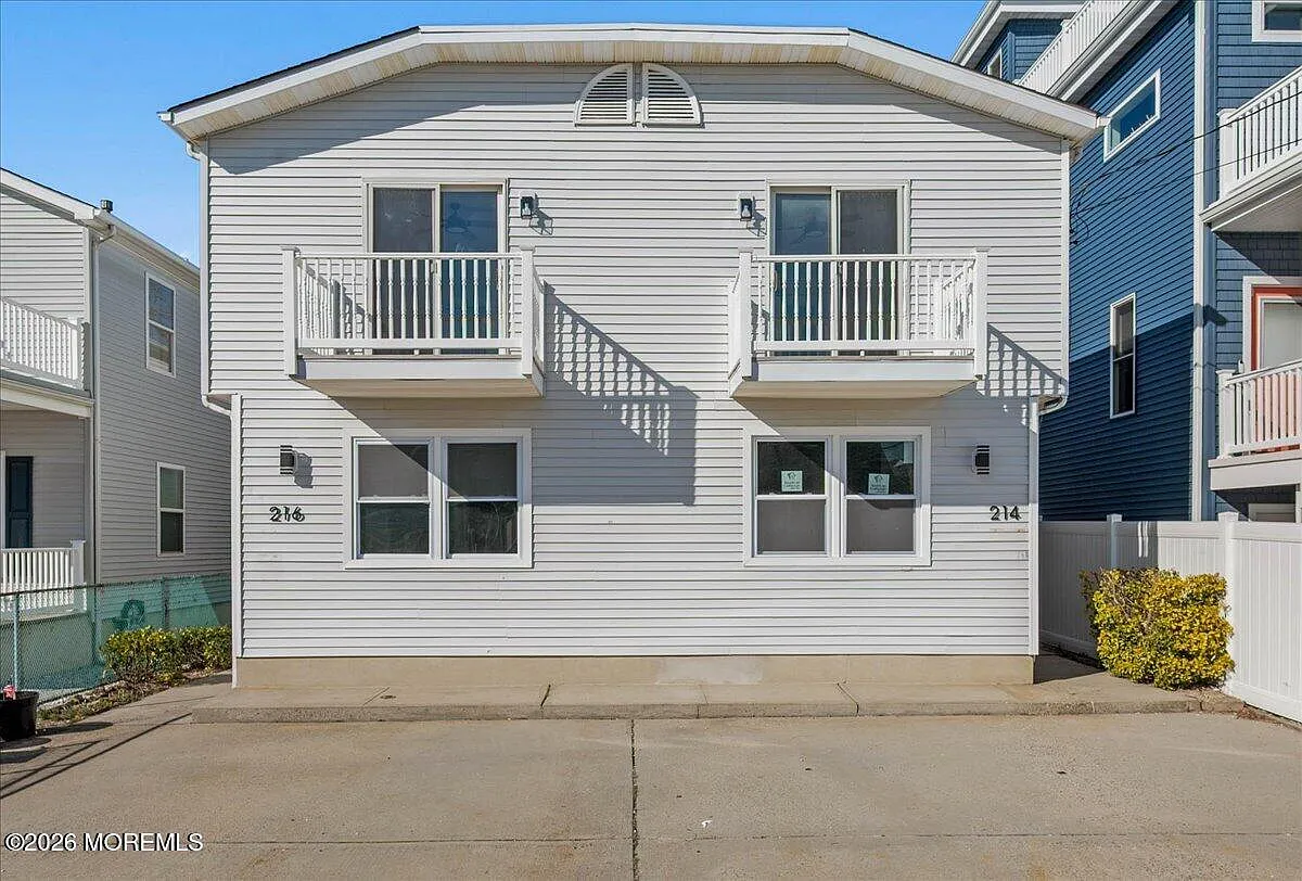 214 Sheridan Avenue photo 1