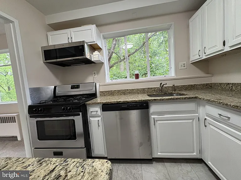 10403 Montrose Ave #201 — Photo 14