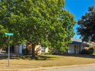 301 E Bovell St, Crowley, TX 76036
