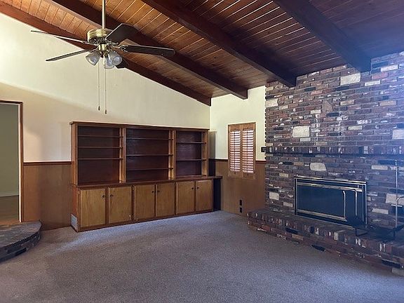 Spacious den with vaulted ceilings