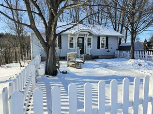 714 S Washington St, Waupaca, WI 54981