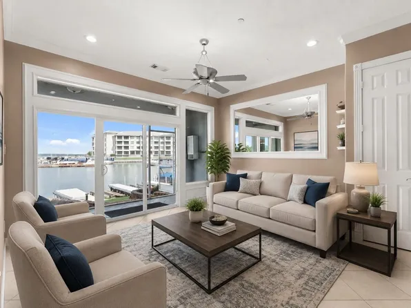 168 Lake Point Blvd Unit C102, Montgomery, TX 77356