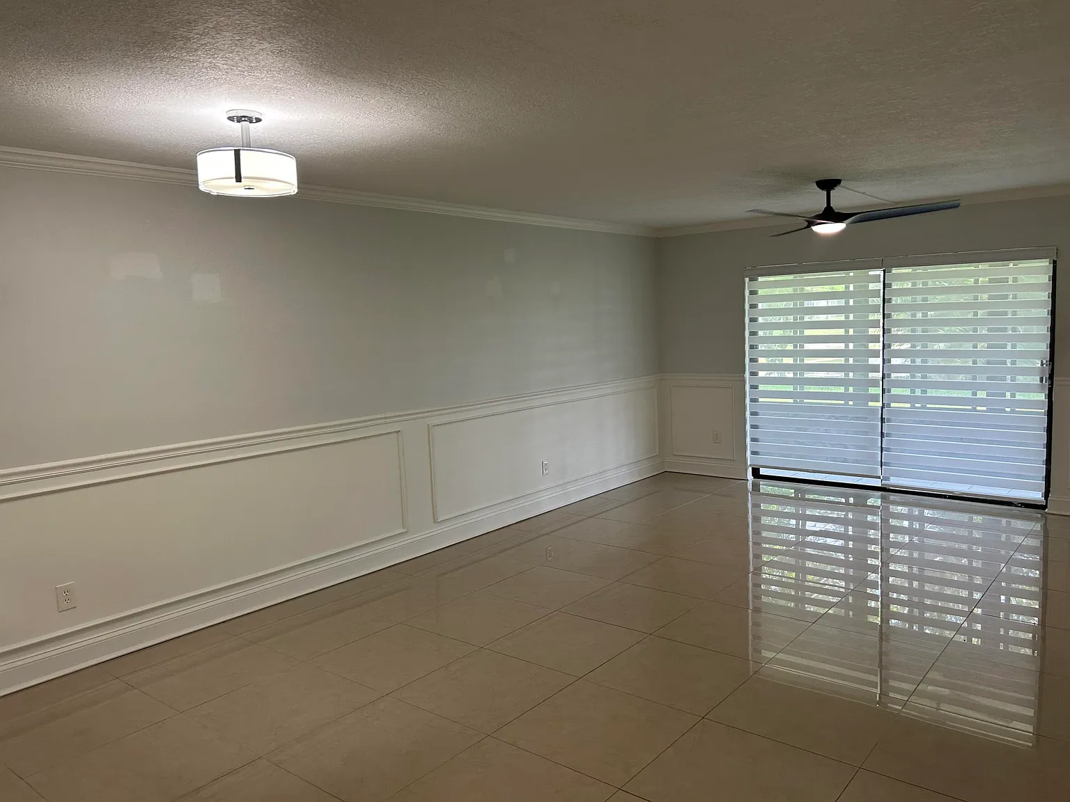 2 bed, 2.0 bath, 1085 sqft, $1,700 — Photo 2