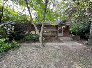 685 S James Rd, Columbus, OH 43213