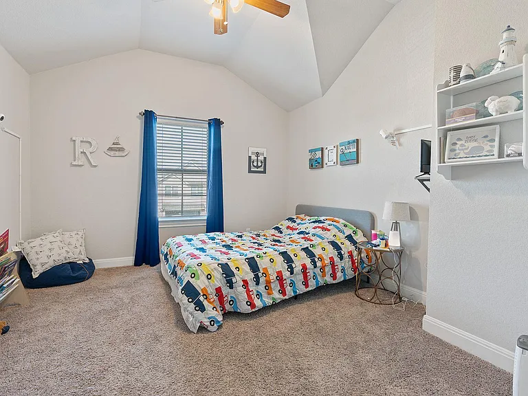 209 Birkshire Dr — Photo 28