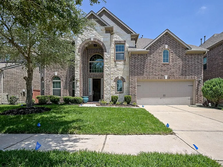 25235 Birchwood Springs Ave — Photo 1