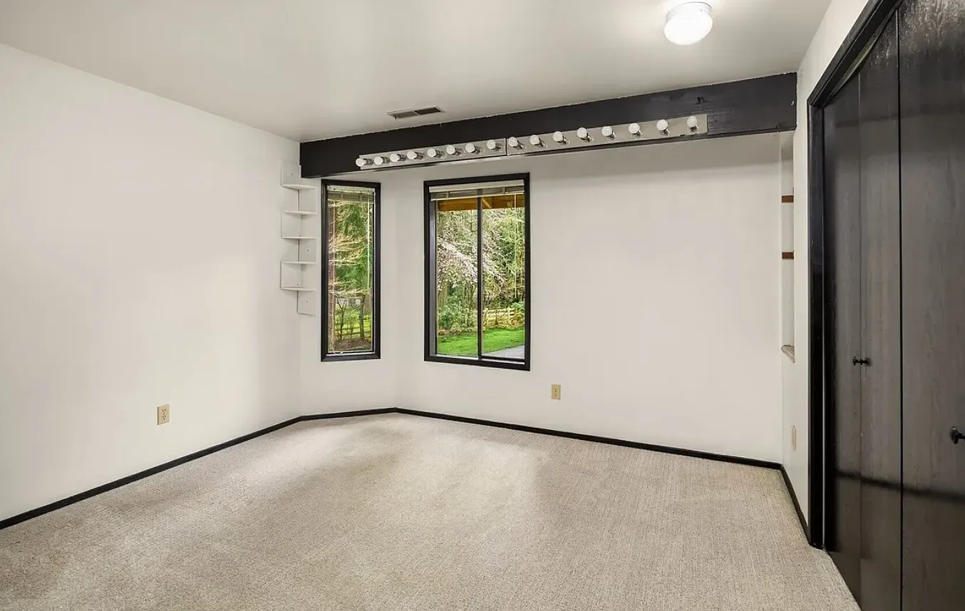 4 bed, 2640 sqft, $4,350 — Photo 4