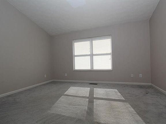 3rd image of 25 Heron Dr