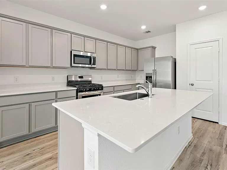 7594 Angels Landing Ln — Photo 9