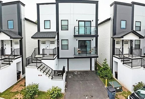 2nd image of 728 Seaport Dr #2
