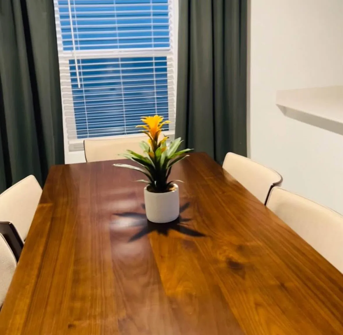 4 bed, 1739 sqft, $3,200 — Photo 3