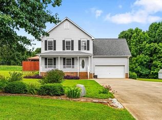 2225 Willow Meadows Dr, Pleasant Garden, NC 27313