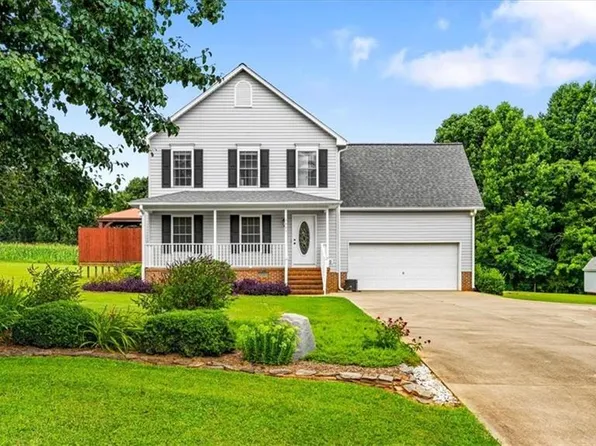 2225 Willow Meadows Dr, Pleasant Garden, NC 27313