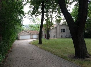 1621 Short St, Algonquin, IL 60102