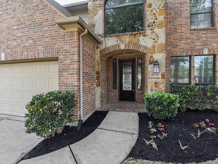 6034 Gracys Landing Ln — Photo 6