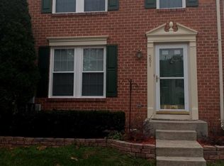 201 Foxtree Dr, Glen Burnie, MD 21061