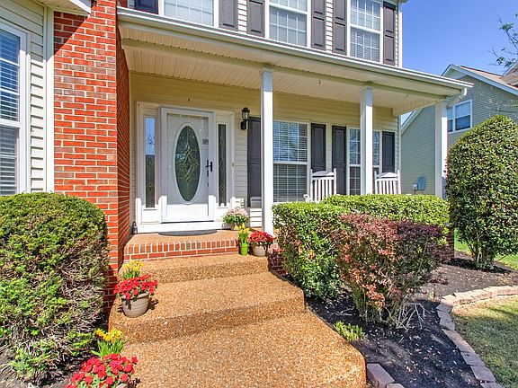 3rd image of 2553 Milton Ln
