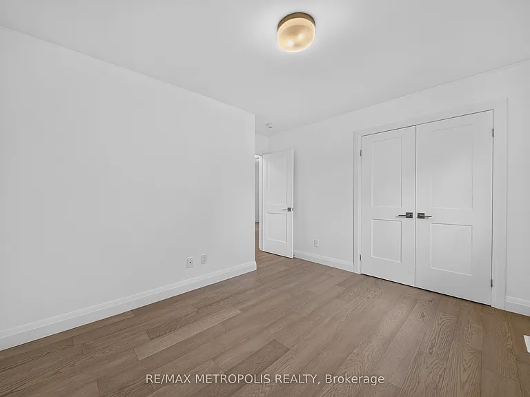 55 Russ St — Photo 15