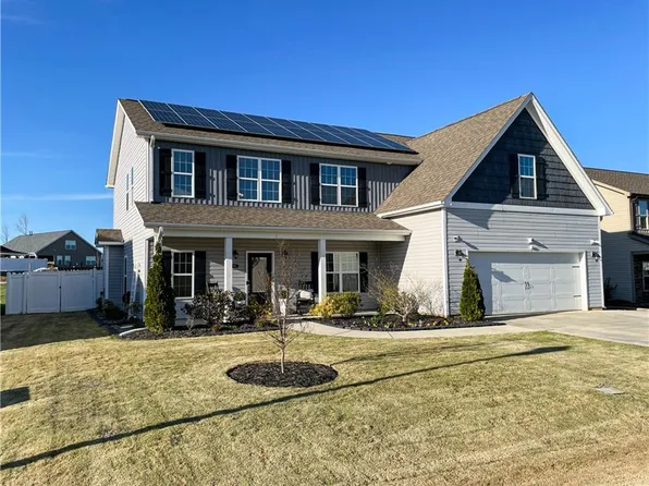 395 Dorchester St, Clemmons, NC 27012