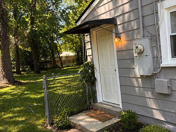 2nd image of 213 Johns Rd
