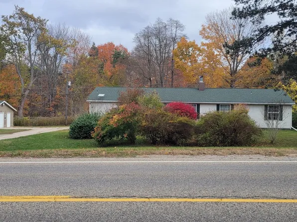 2605 Blue Star Hwy, Fennville, MI 49408