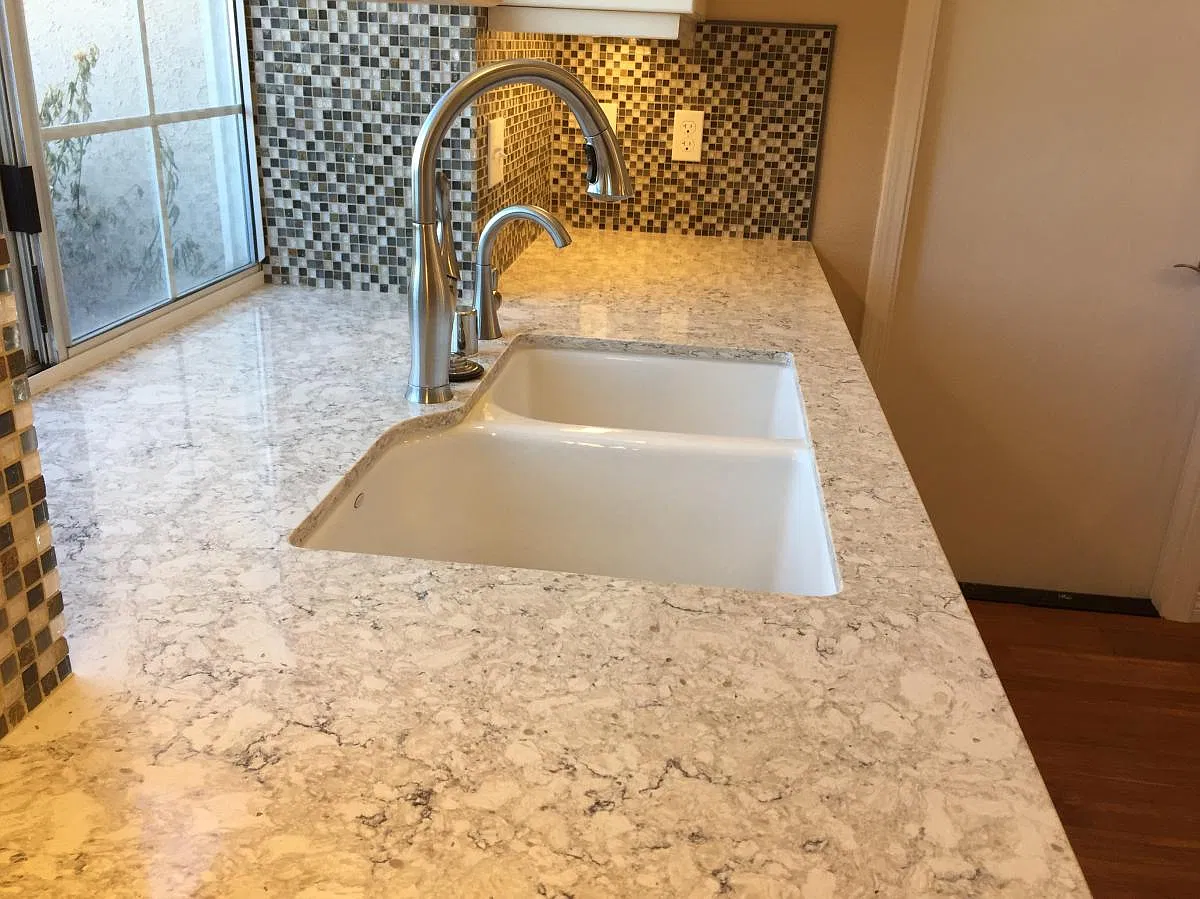4 bed, 2001 sqft, $4,400 — Photo 3