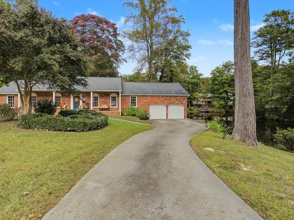 158 Bloxom Dr, Newport News, VA 23608