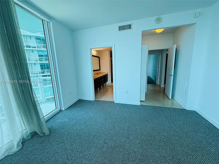 1900 N Bayshore Dr #2415 — Photo 16