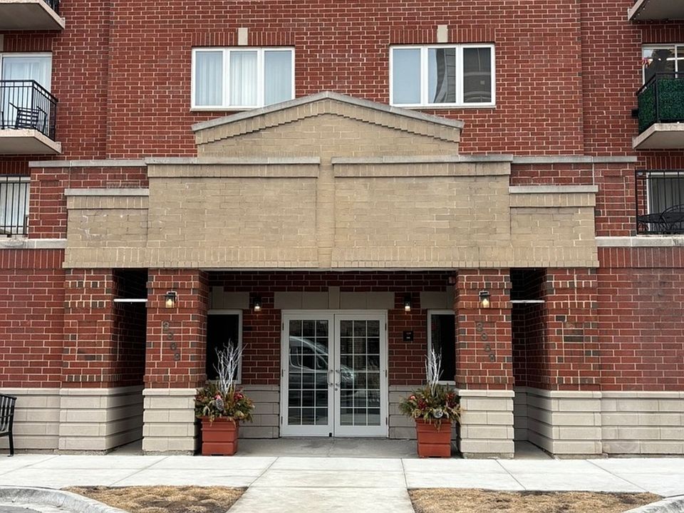 1st image of 3303 S Grove Ave #310