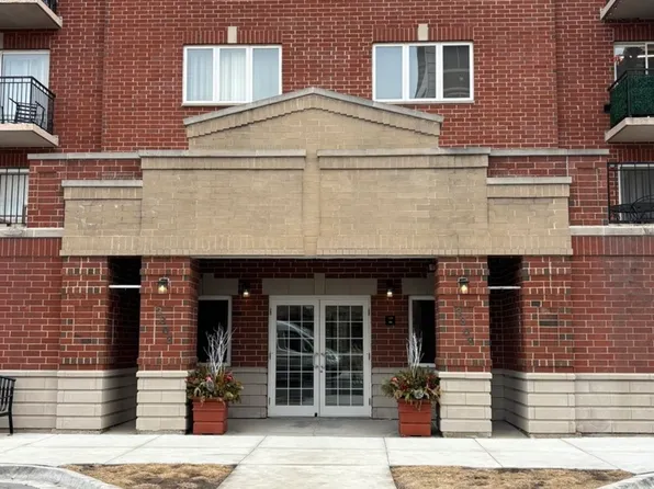 3303 Grove Ave Unit 310, Berwyn, IL 60402