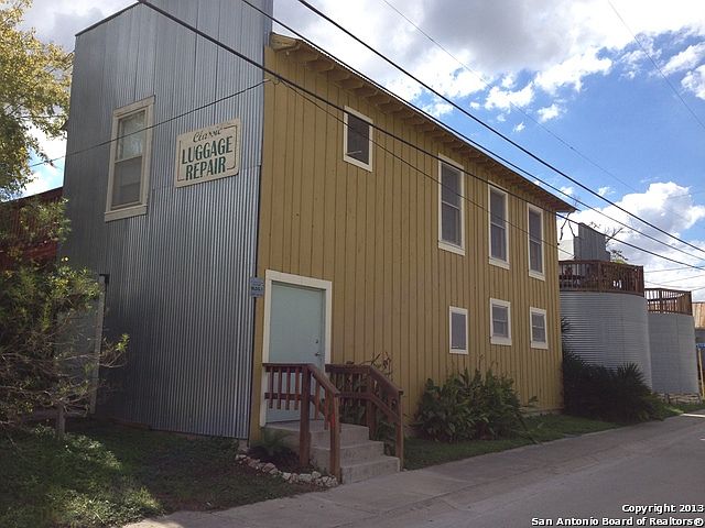 1st image of 414 CLAY ST 101/102