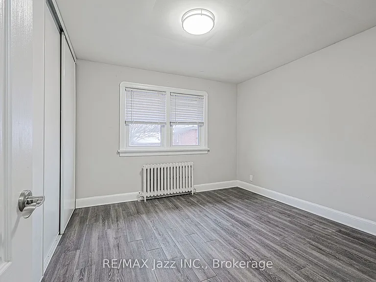 366 Mary St N #4 — Photo 29