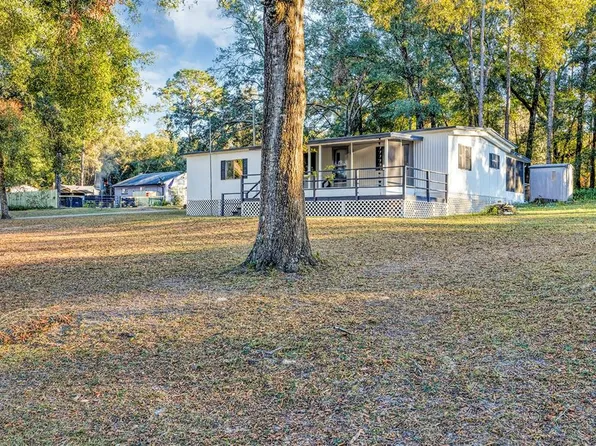 19924 Magnolia Rd, Altoona, FL 32702