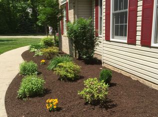 9965 Campton Ridge Dr, Chardon, OH 44024