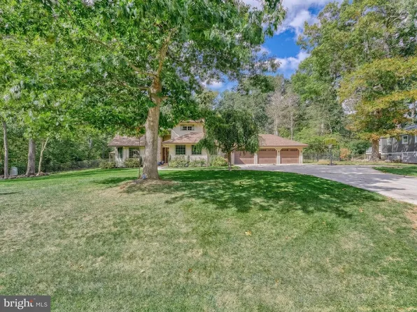 141 Lake Meade Dr, East Berlin, PA 17316