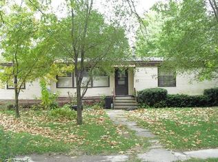 37 Lafayette St, Saunemin, IL 61769