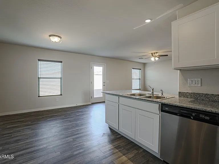 110 E Impala Pl — Photo 7