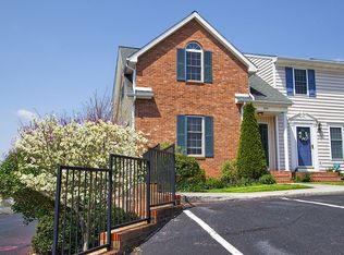 1650 York Dr, Christiansburg, VA 24073