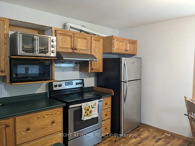 103 Lee Rd — Photo 17