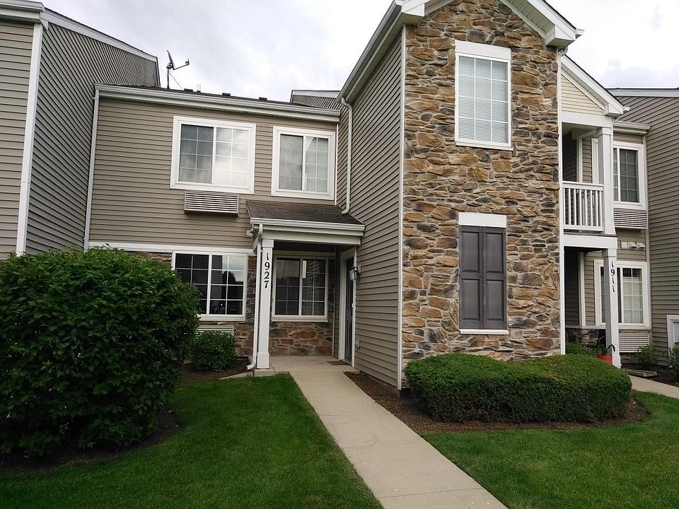 front - professionally landscaped