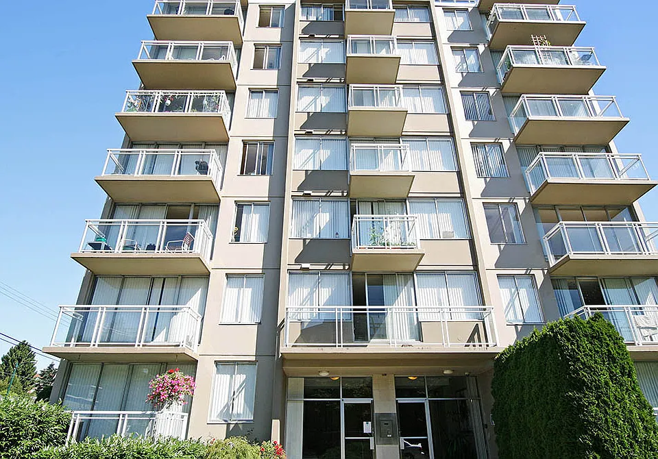 3675 W 7th Ave #401