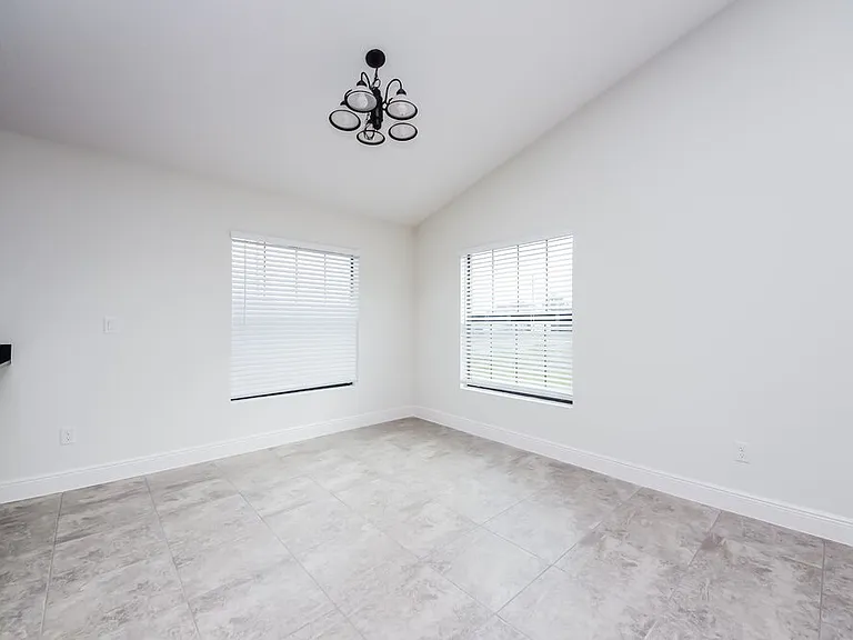 1000 Mardi Gras Dr — Photo 3