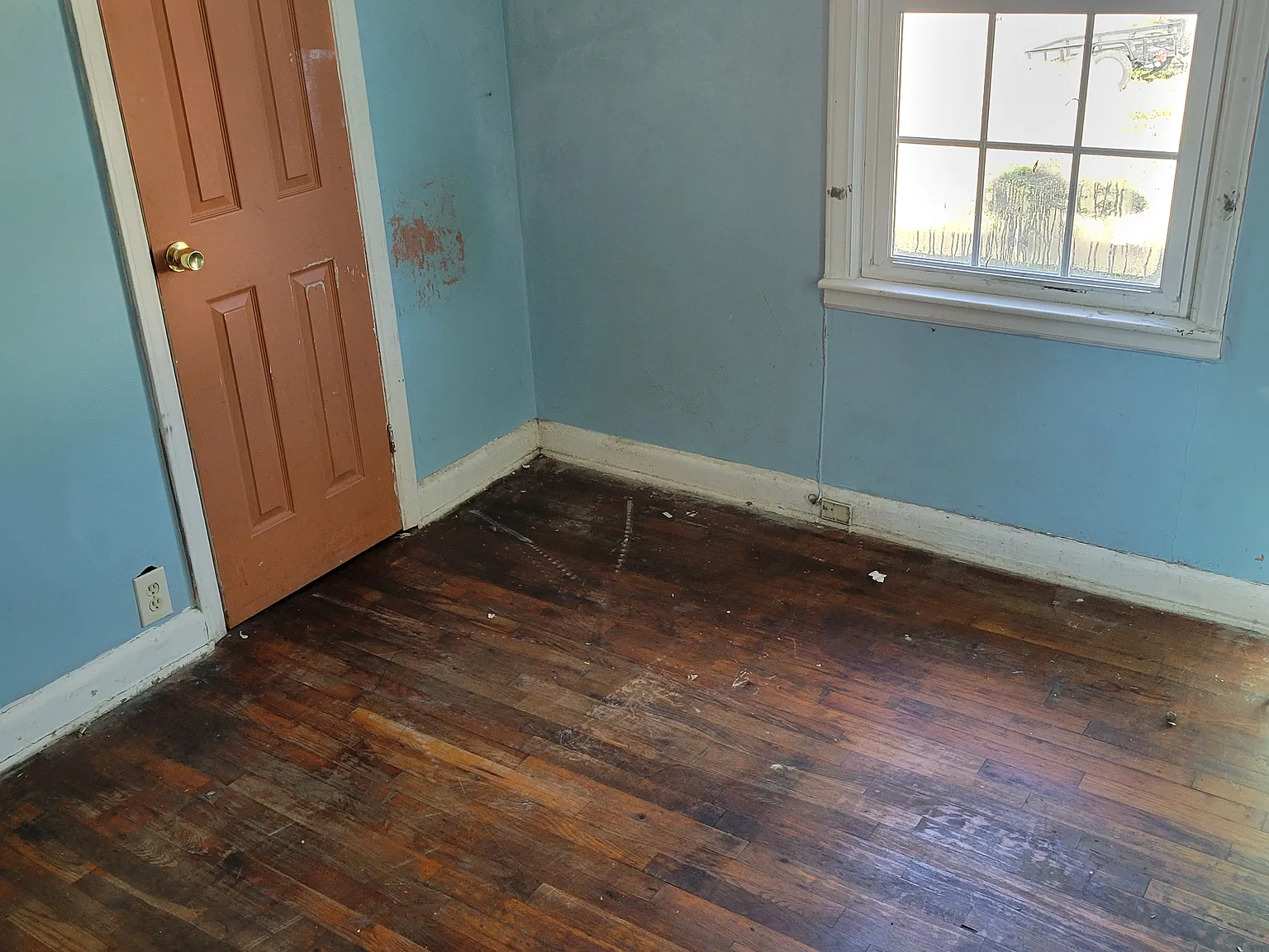 605 Davis St — Photo 4
