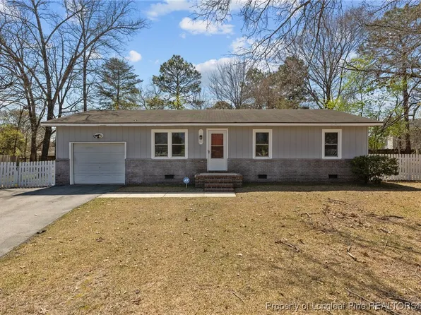 1805 Oak Tree Ct, Fayetteville, NC 28304