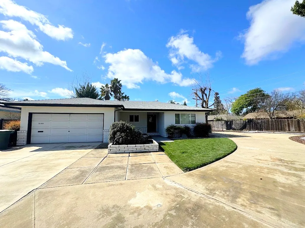 530 Joan Ct photo 1