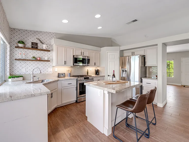 45740 Coldbrook Ln — Photo 1