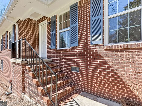 5th image of 108 Springview Dr